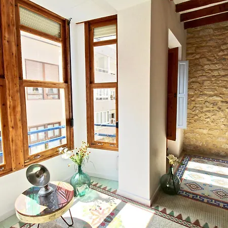 Apartamento Grande Y Luminoso En El Centro De Alicante Exterior photo